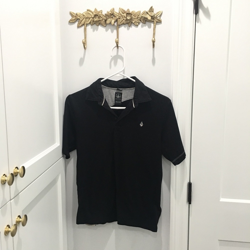 Boys black Shirt short sleeves with logo like new